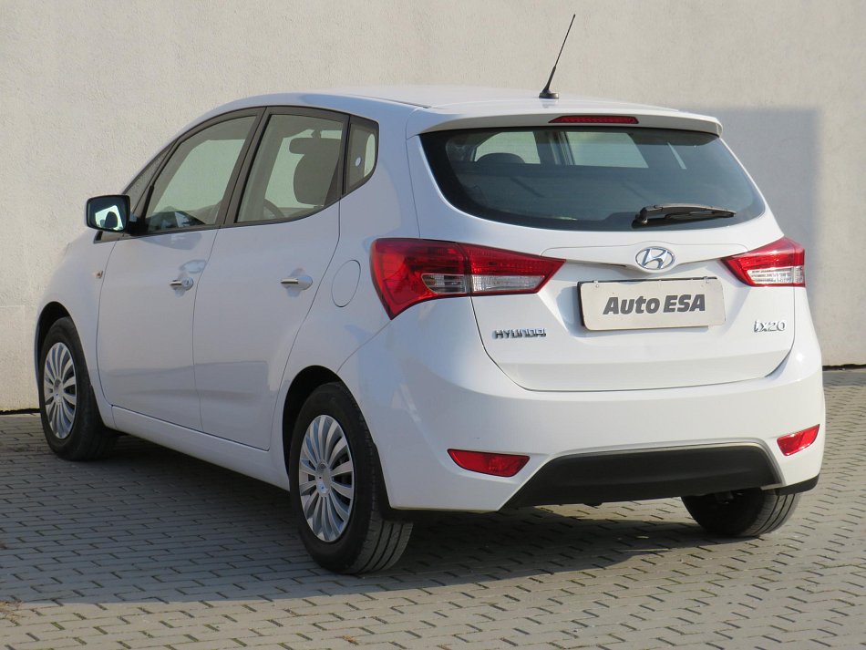 Hyundai Ix20 1.6i 