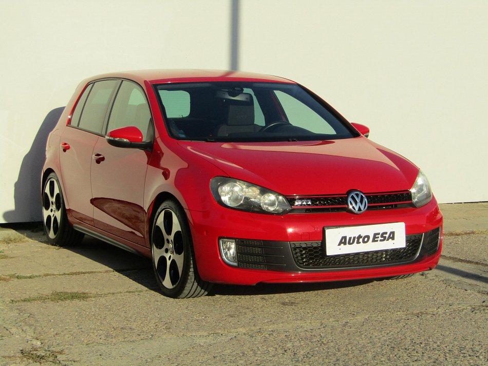 Volkswagen Golf 2.0TSi 