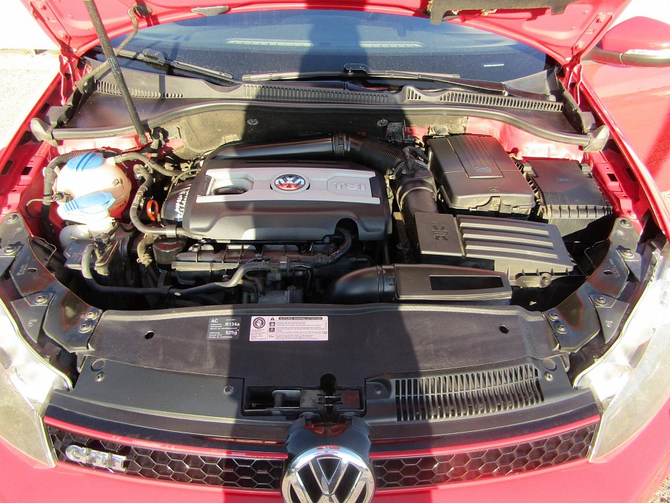 Volkswagen Golf 2.0TSi 