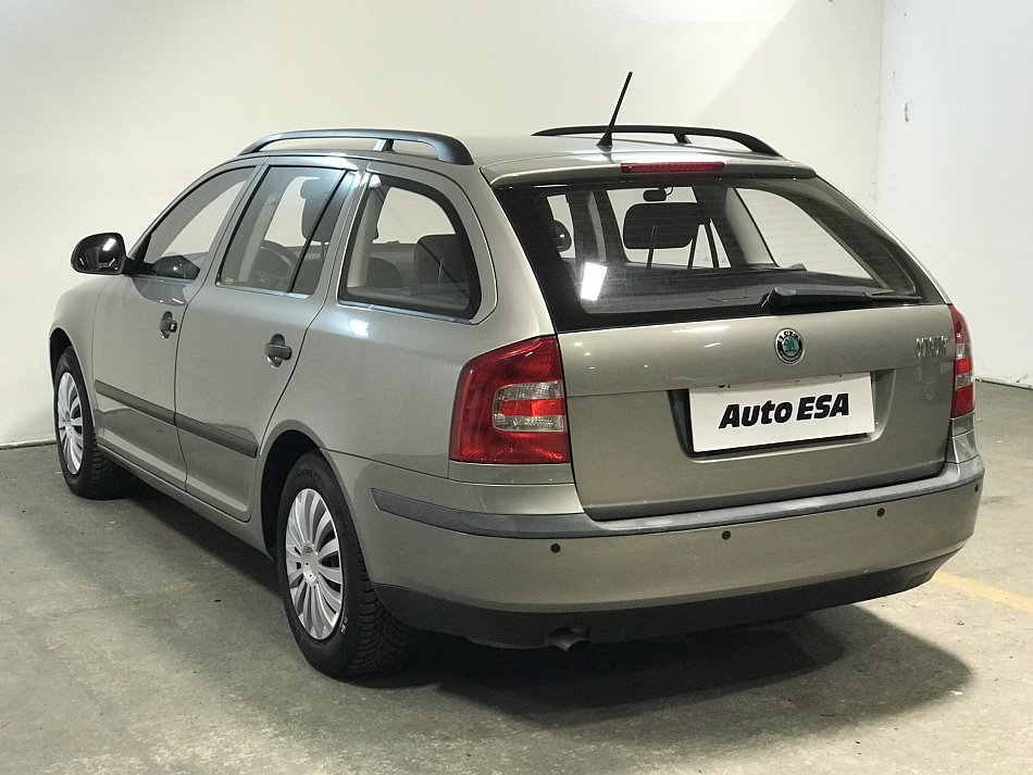 Škoda Octavia II 1.6 MPi Tour