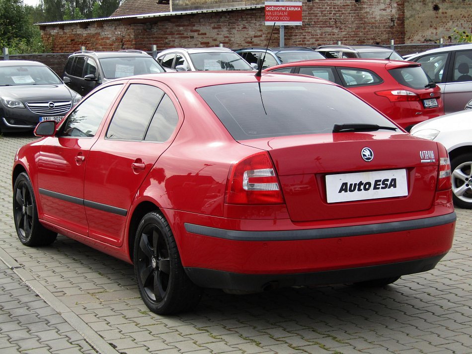 Škoda Octavia II 1.6 FSi Ambition