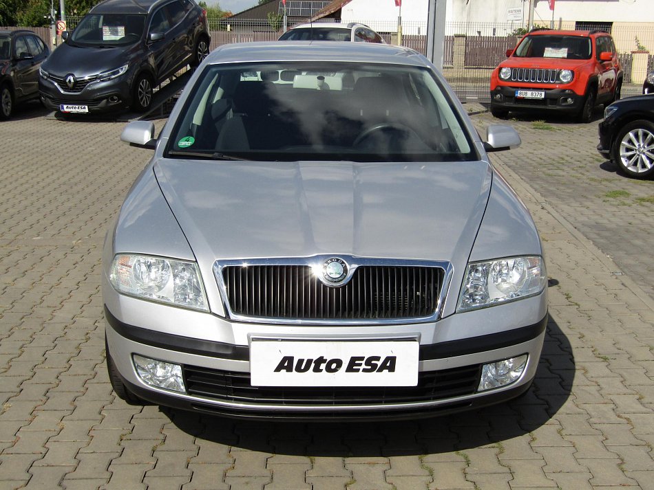 Škoda Octavia II 1.6 MPi Ambiente