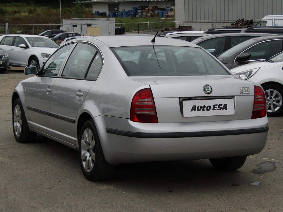 Škoda Superb 1.8T Comfort