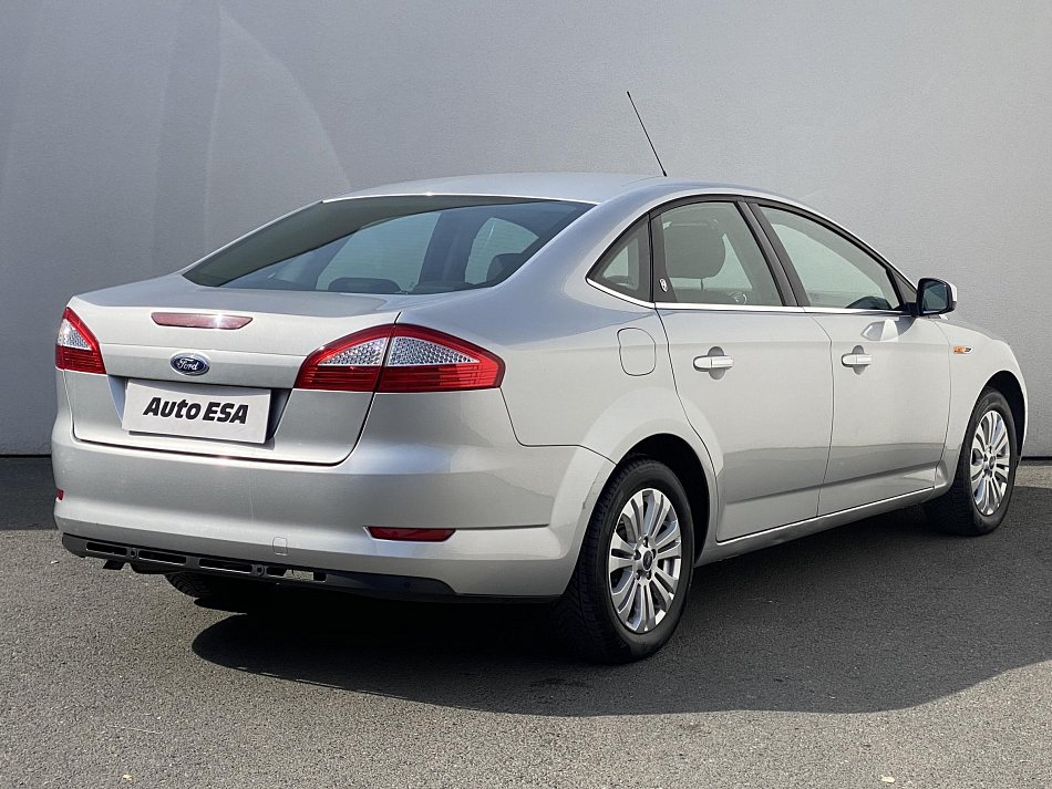 Ford Mondeo 2.0 i Ghia