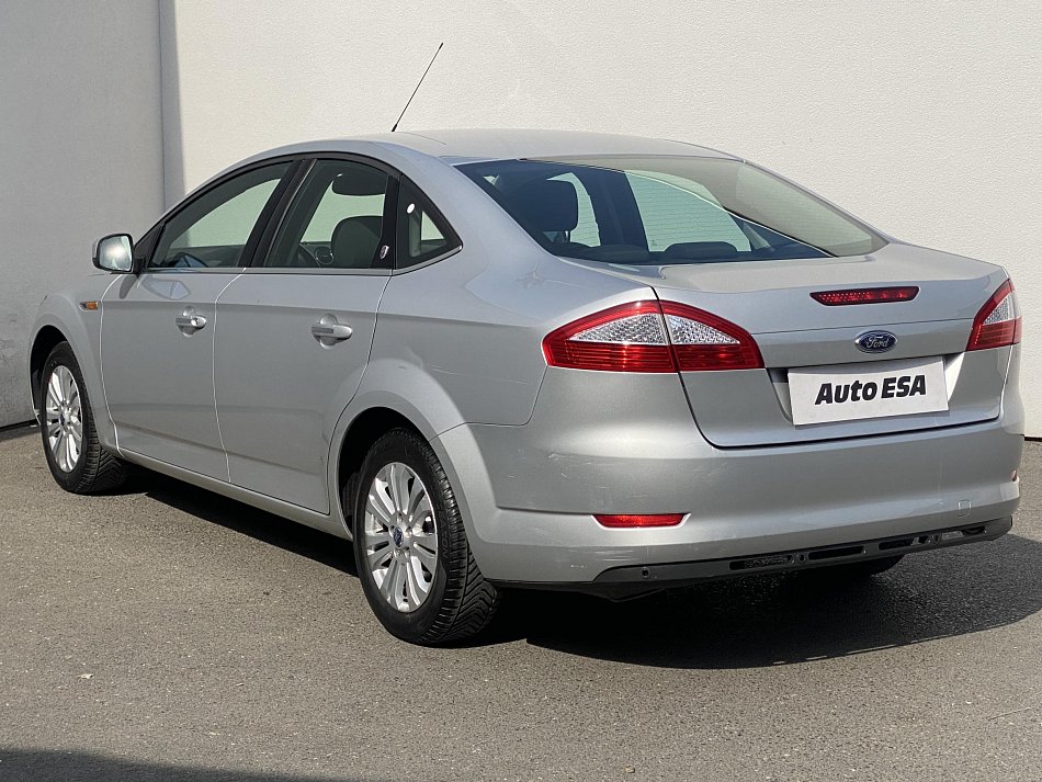 Ford Mondeo 2.0 i Ghia