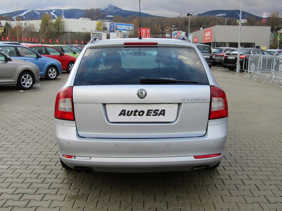 Škoda Octavia II 2.0 TDi Elegance