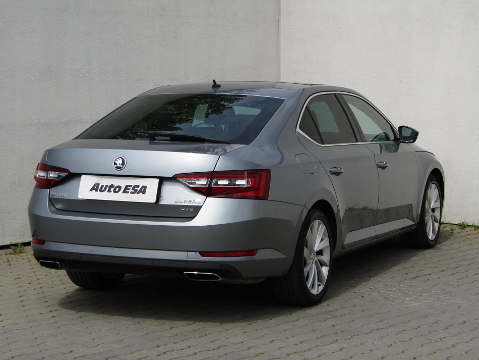 Škoda Superb III 2.0TSi Style 4x4