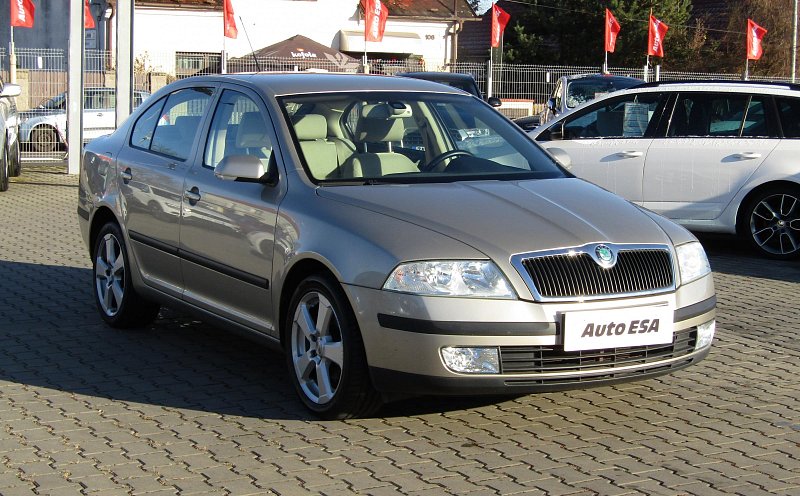 Škoda Octavia II 1.6 FSi Elegance