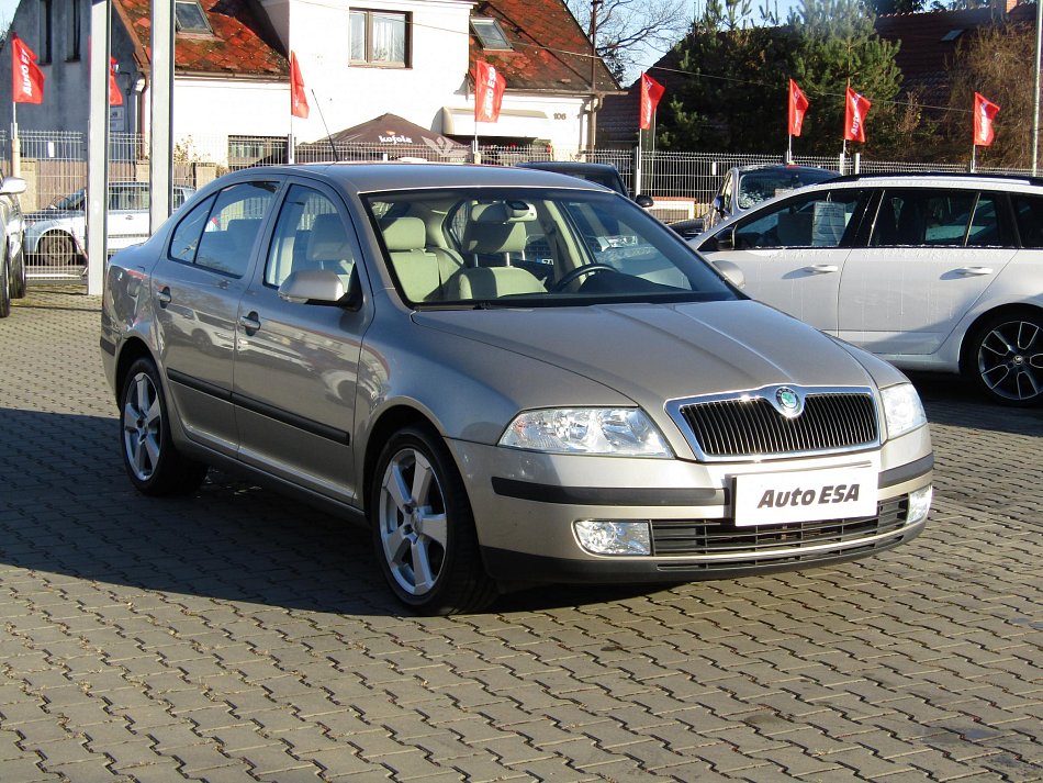 Škoda Octavia II 1.6 FSi Elegance