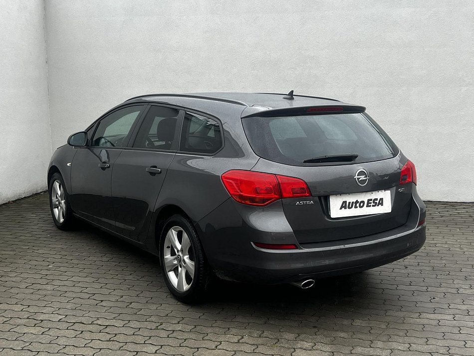 Opel Astra 2.0CDTi Sport