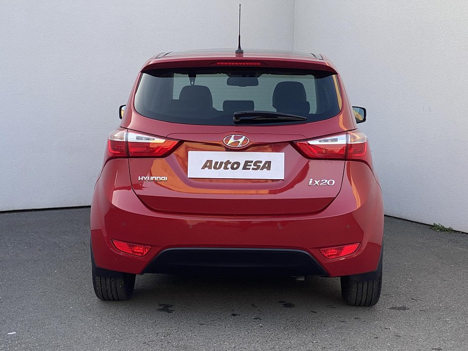 Hyundai Ix20 1.6i 