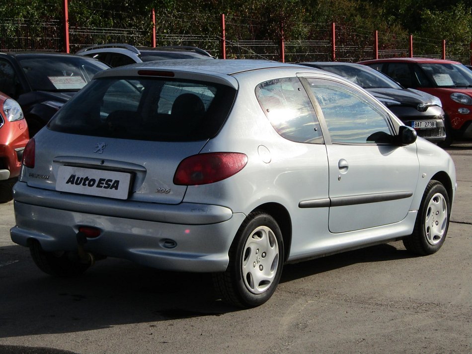 Peugeot 206 1.1 i 