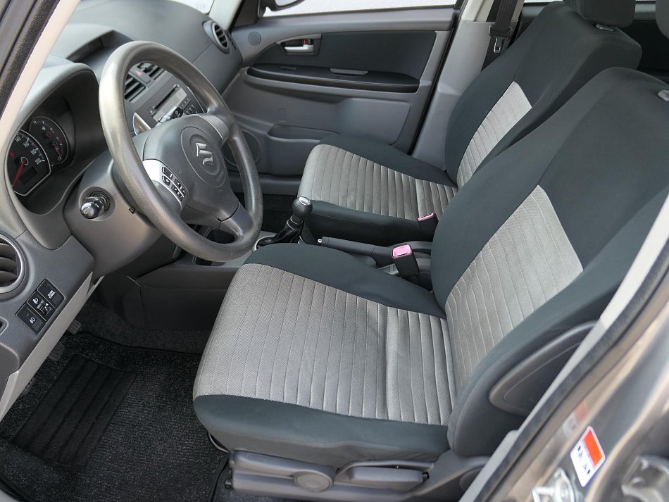 Suzuki SX4 1.6i 