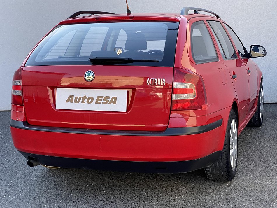 Škoda Octavia II 1.6 MPI Tour