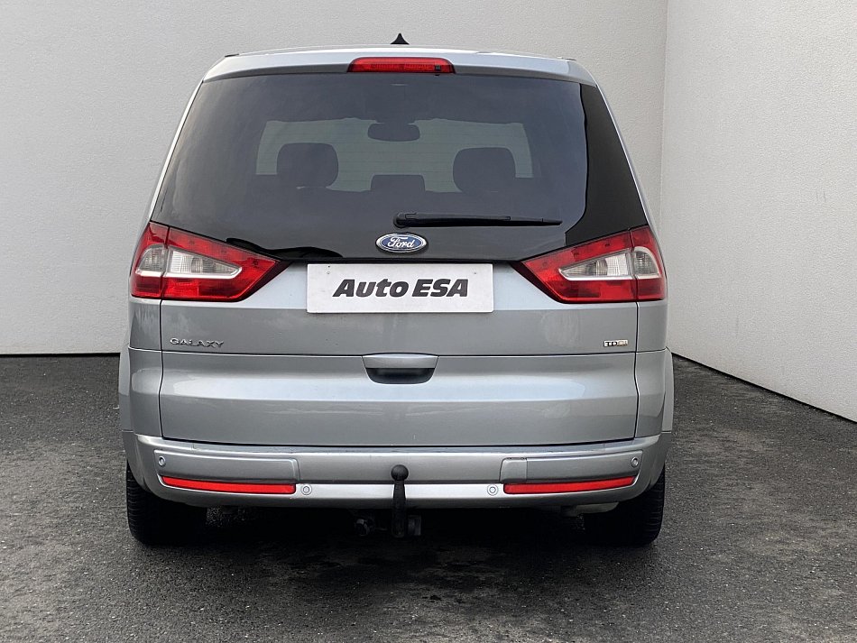 Ford Galaxy 2.2 TDCi Titanium 7míst