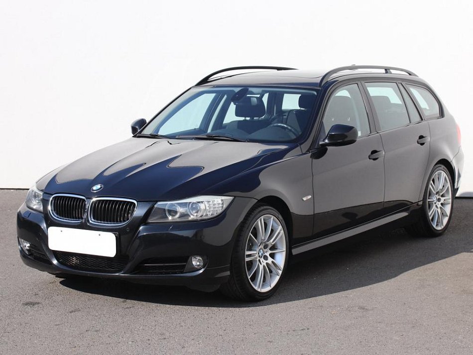 BMW Řada 3 3.0 i  xDrive, 325i