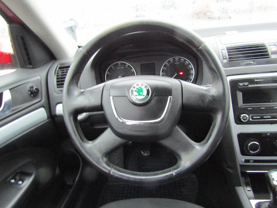 Škoda Octavia II 1.6i Ambiente