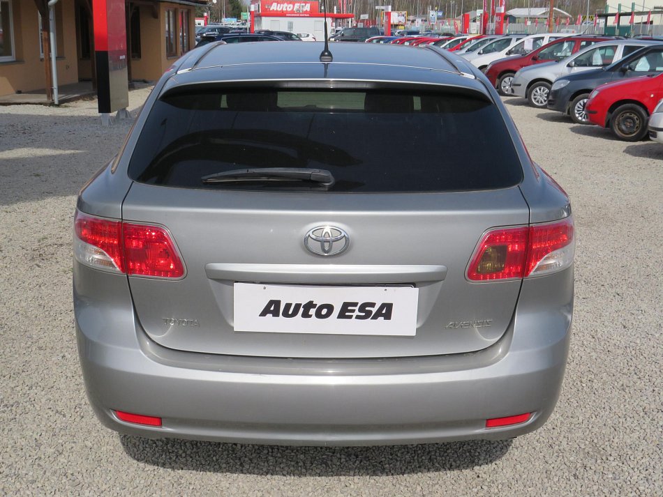 Toyota Avensis 2.2 D 