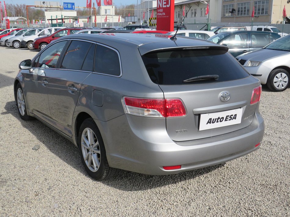 Toyota Avensis 2.2 D 