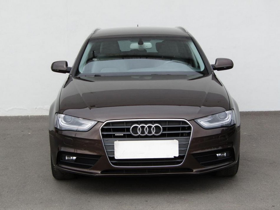 Audi A4 2.0 TDi Attraction