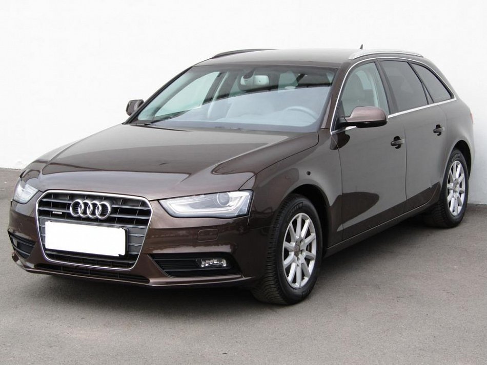 Audi A4 2.0 TDi Attraction