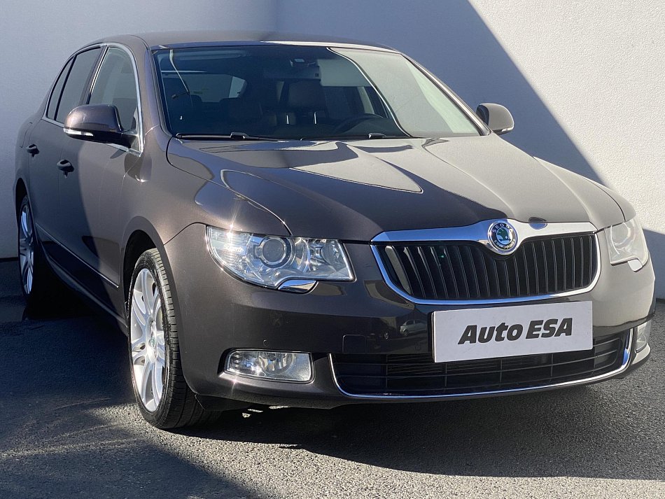 Škoda Superb II 2.0  TDi Elegance