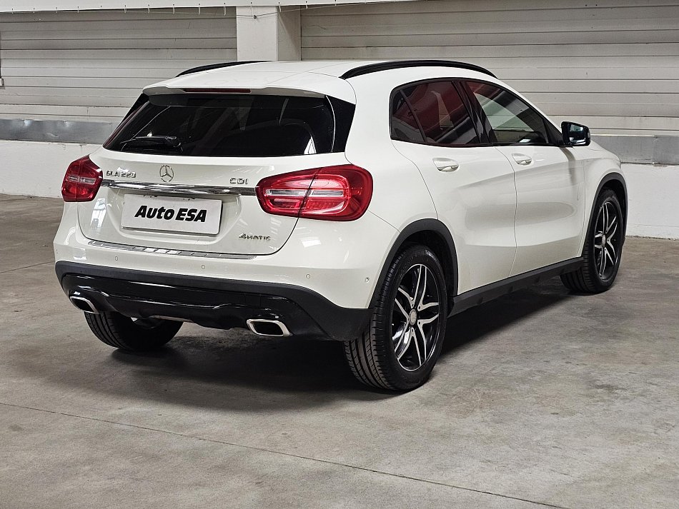 Mercedes-Benz GLA 2.2CDi  4MATIC