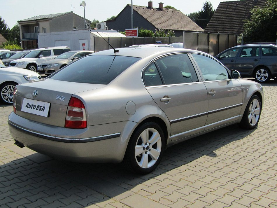 Škoda Superb 2.5 TDi Elegance