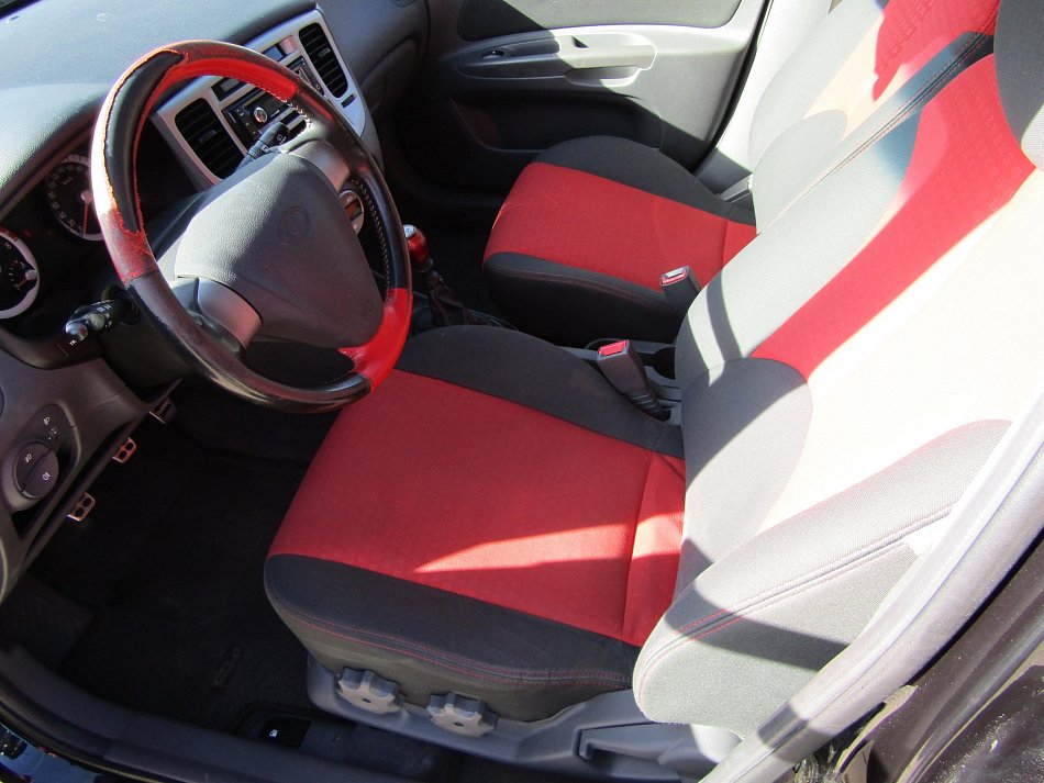 Kia Rio 1.6i 