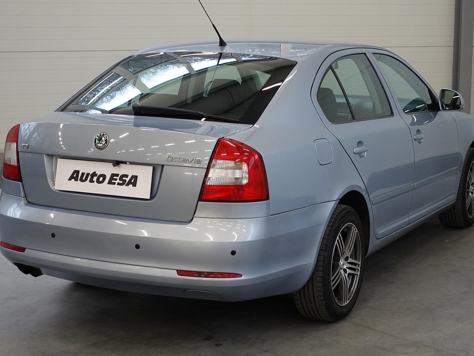 Škoda Octavia II 2.0 TDi Ambiente