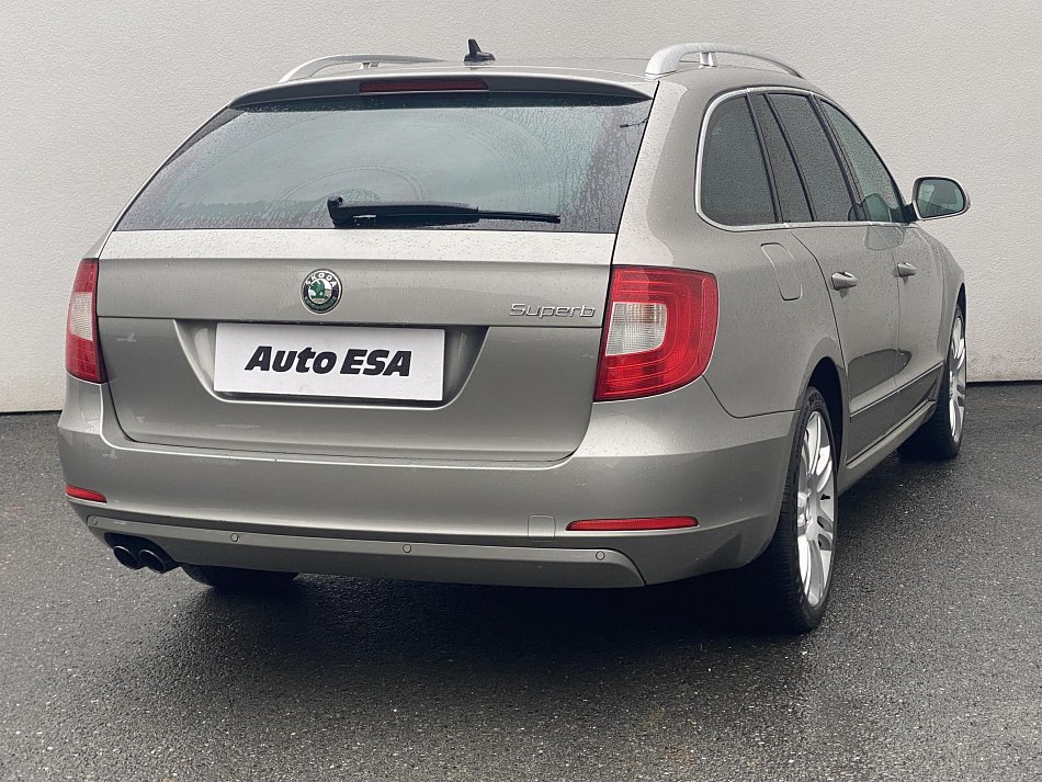 Škoda Superb II 2.0  TDi Elegance