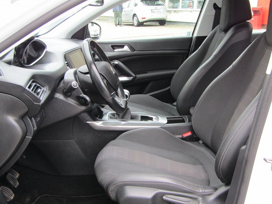 Peugeot 308 1.5 HDi 