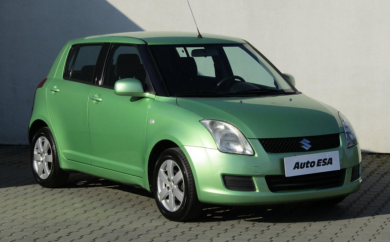 Suzuki Swift 1.3 i 