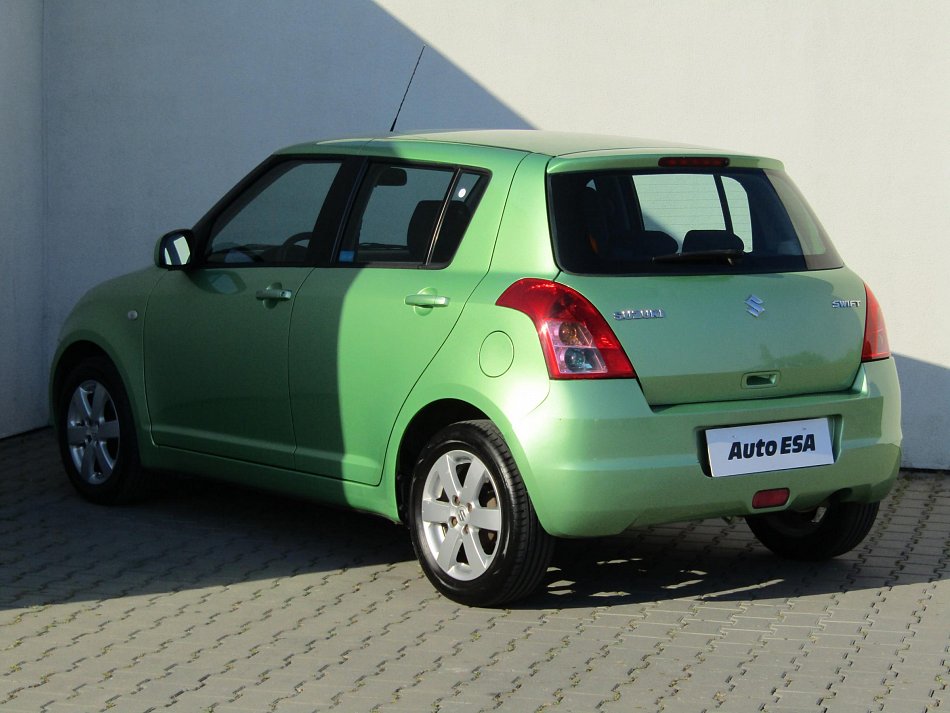 Suzuki Swift 1.3 i 