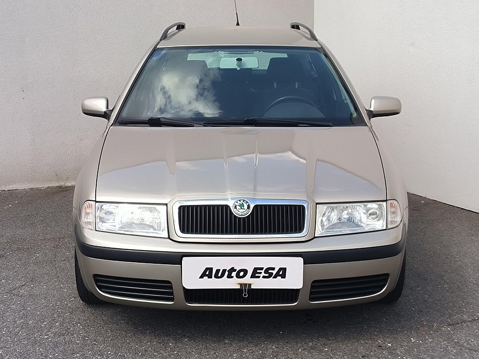 Škoda Octavia 1.6 i Tour