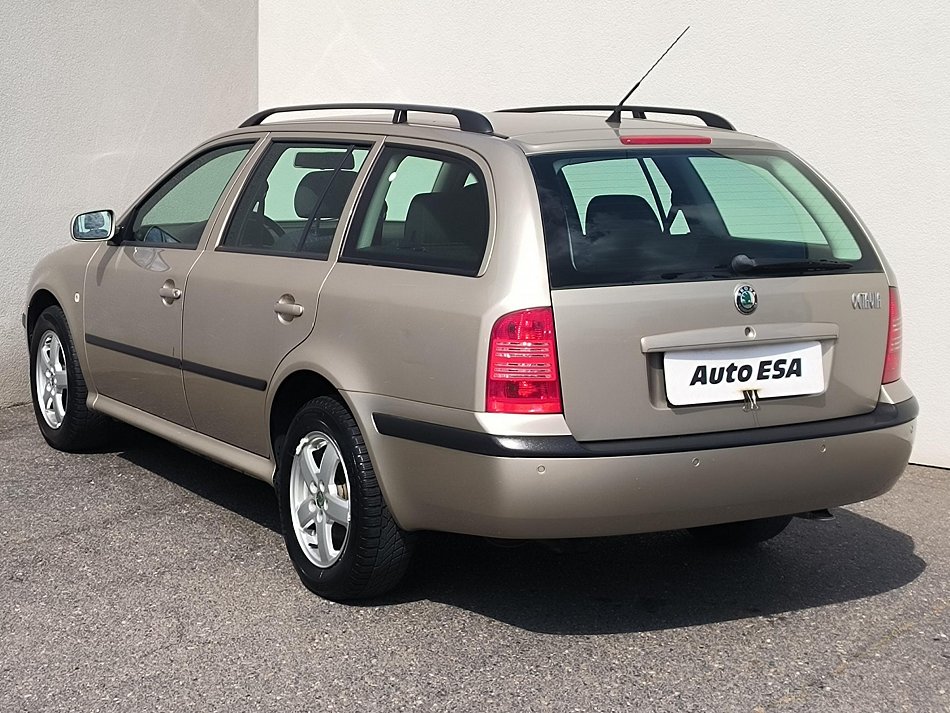 Škoda Octavia 1.6 i Tour