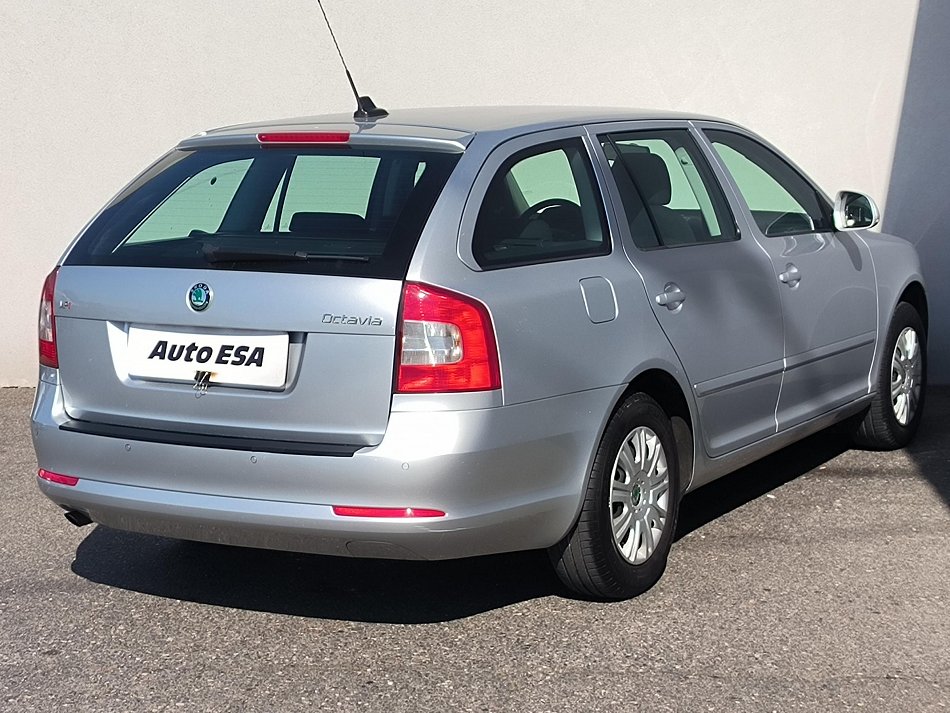 Škoda Octavia II 1.6 MPi Ambiente