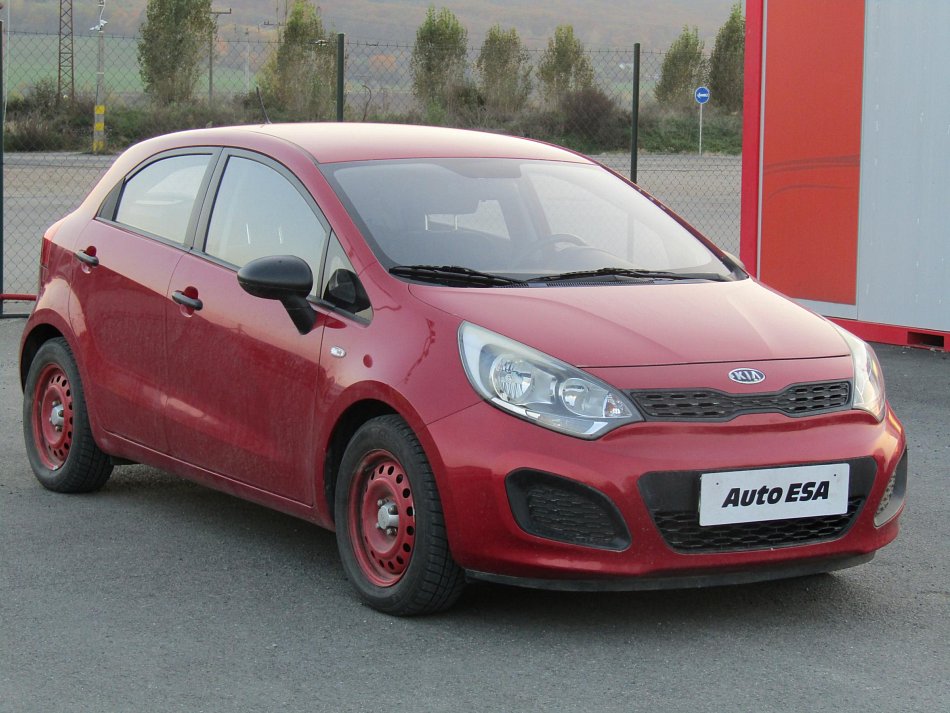 Kia Rio 1.3i 