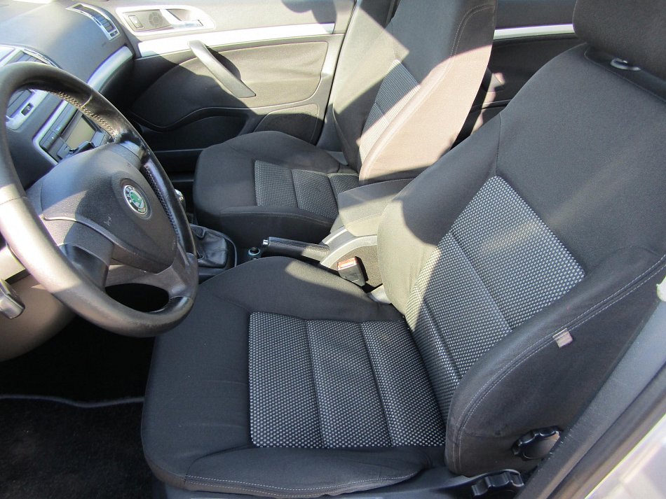 Škoda Octavia II 2.0 TDi Ambiente