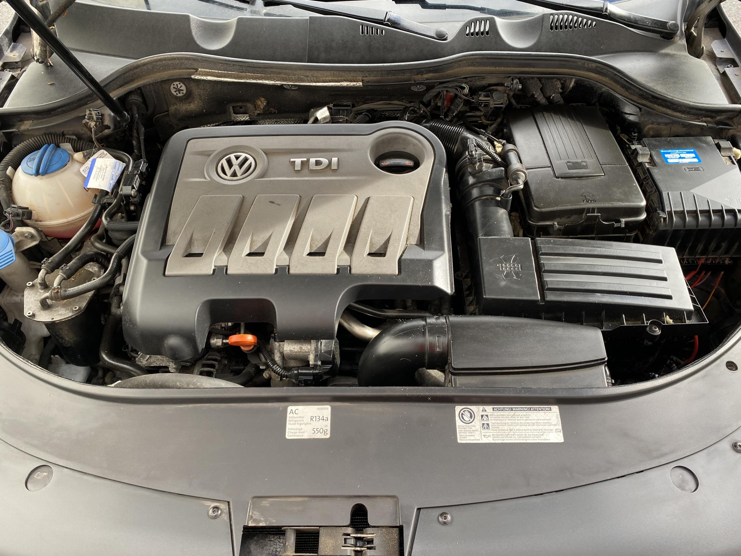 Volkswagen Passat CC 2.0TDi nafta