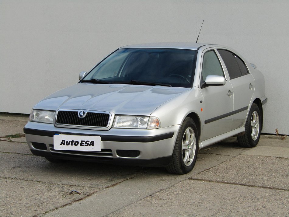 Škoda Octavia 2.0i 