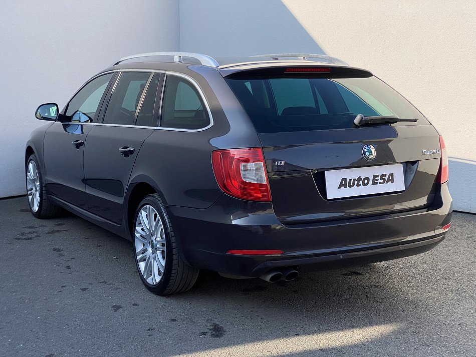 Škoda Superb II 2.0 TDi Ambition