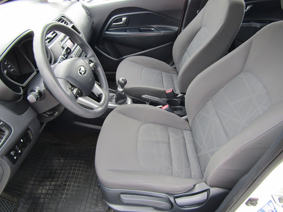 Kia Rio 1.2i 