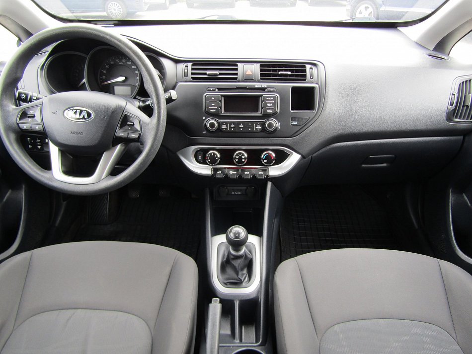 Kia Rio 1.2i 