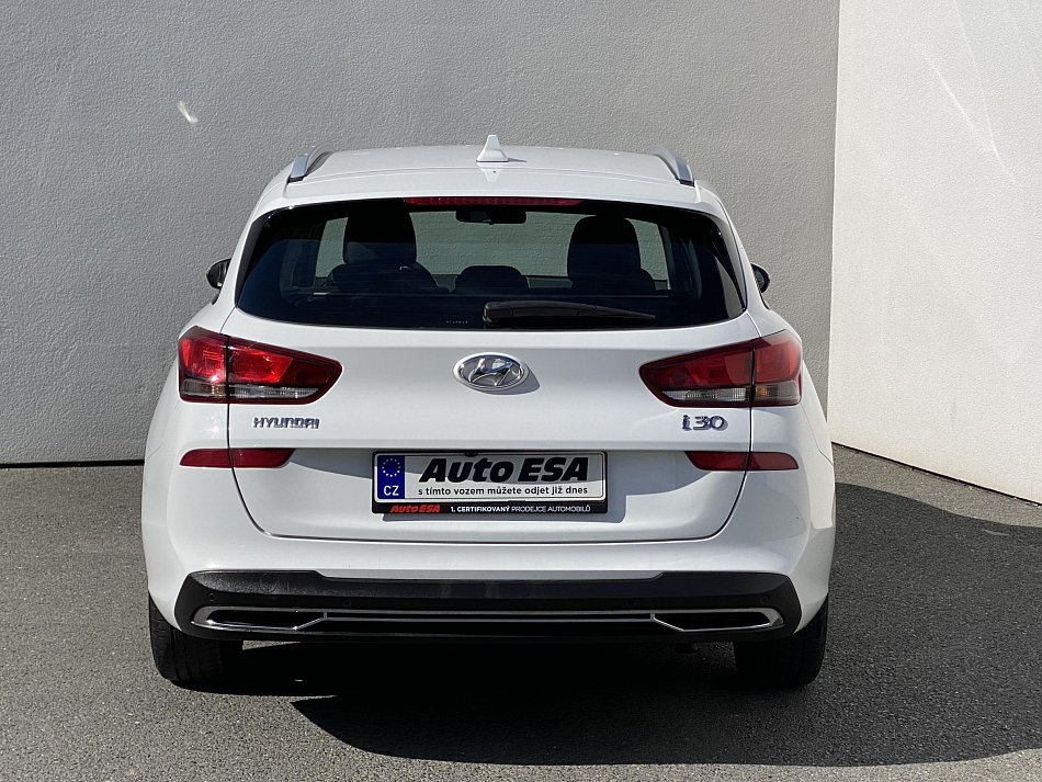 Hyundai I30 1.6 CRDi Trikolor