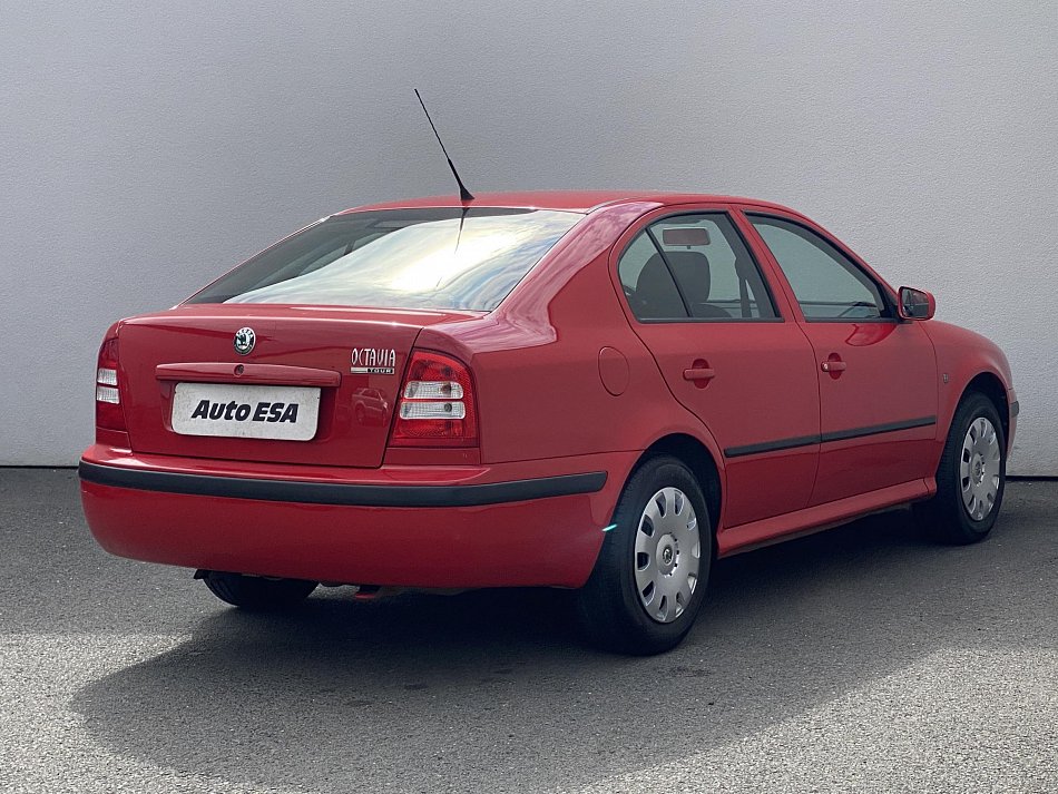 Škoda Octavia 1.6 i Tour