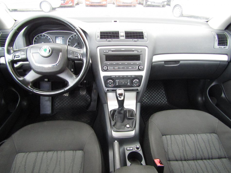 Škoda Octavia II 1.6 TDi Elegance