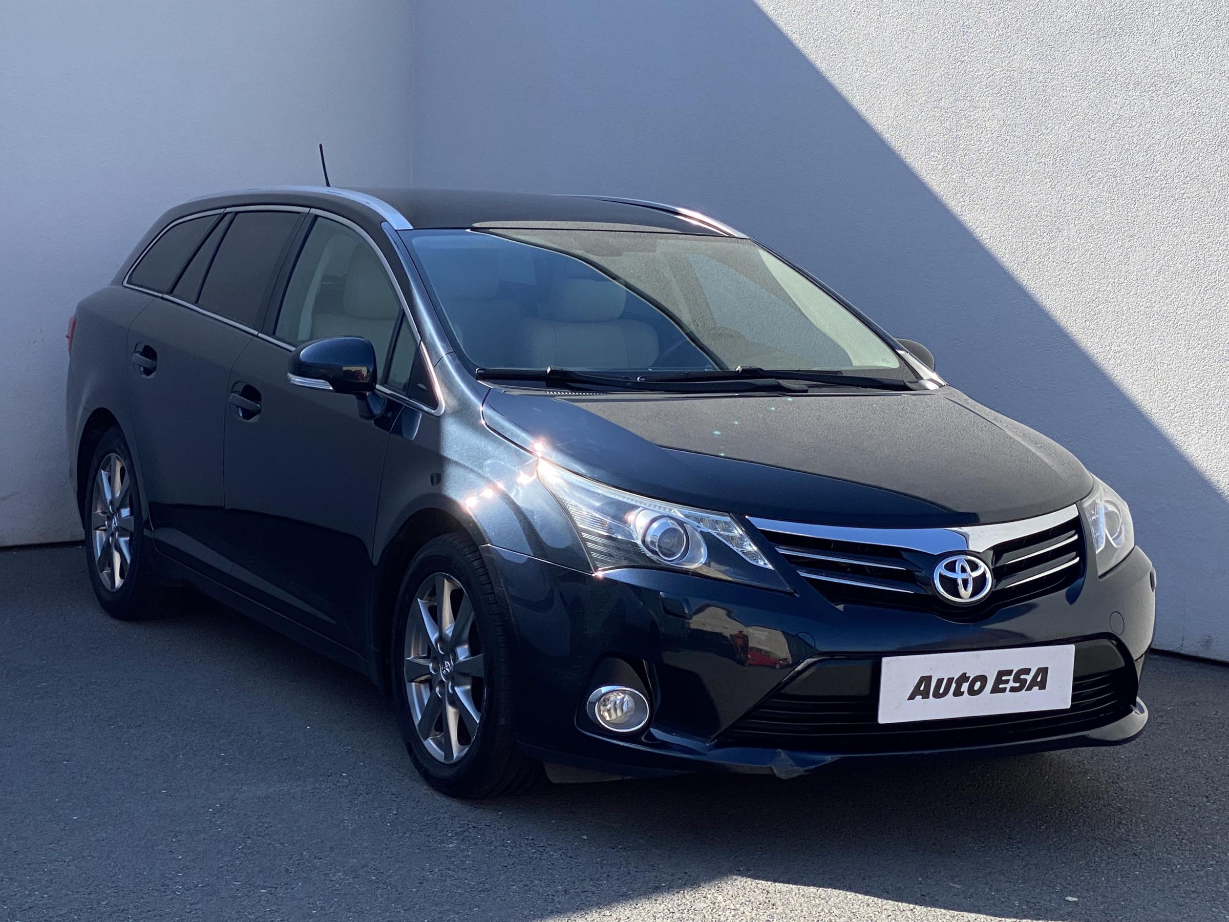 Toyota avensis t27 - Voitures