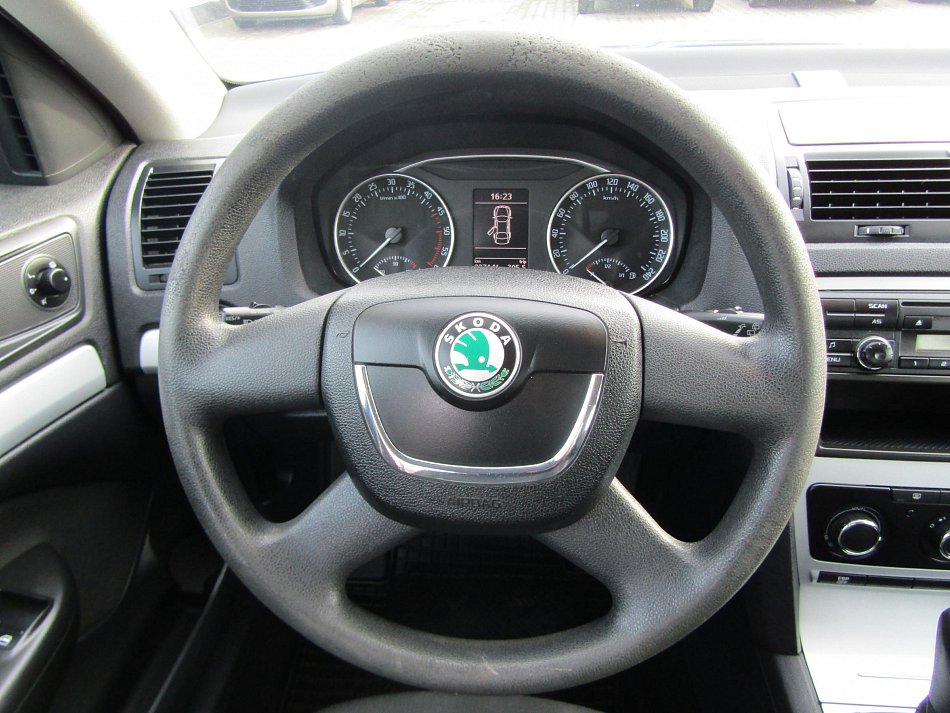 Škoda Octavia II 1.6TDI Ambiente