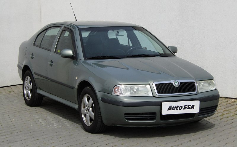 Škoda Octavia 1.6 i Elegance